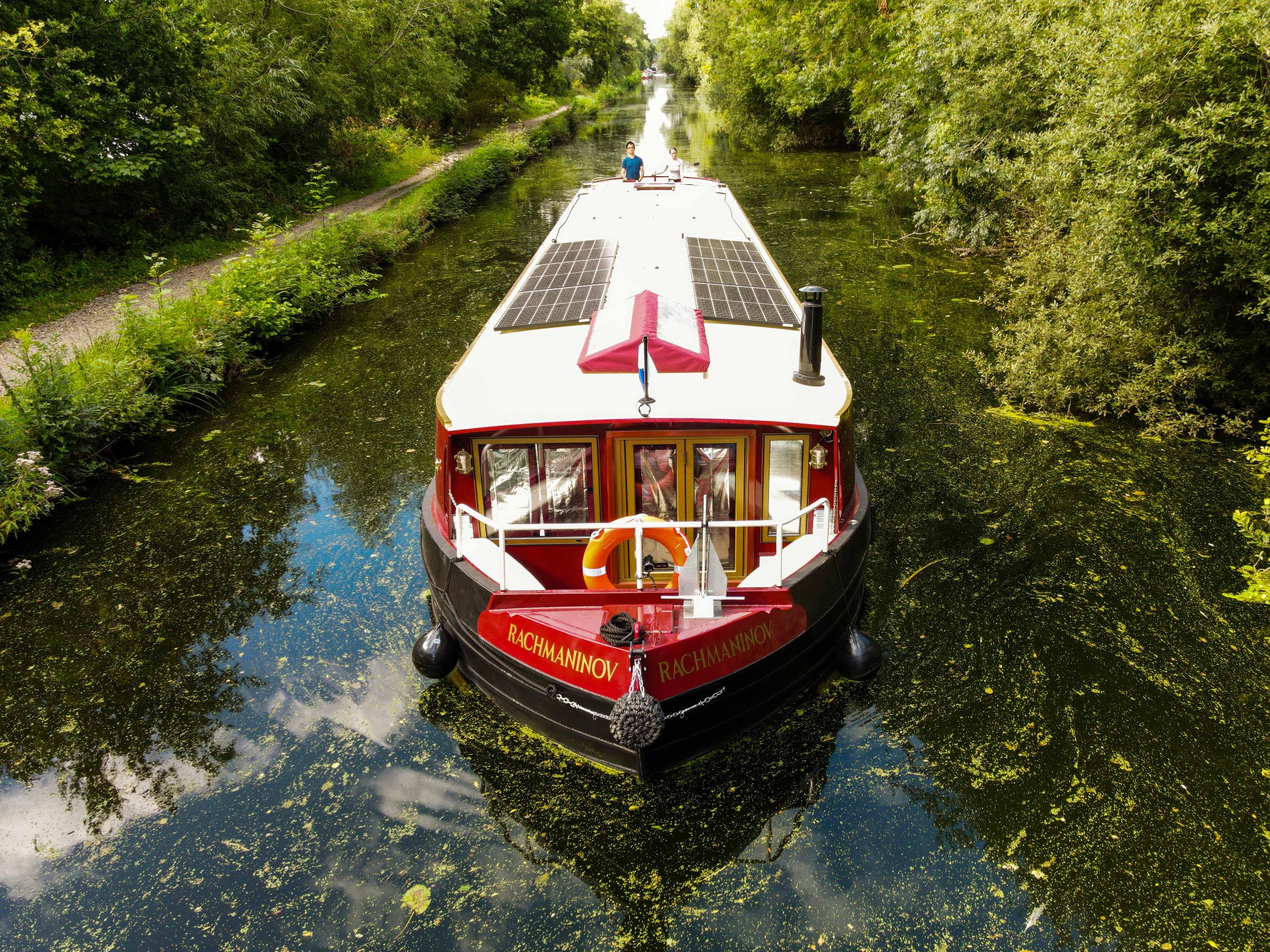 Live Lounge with Ongar Music Club - “The Piano Boat” for a Nocturnal Celebration