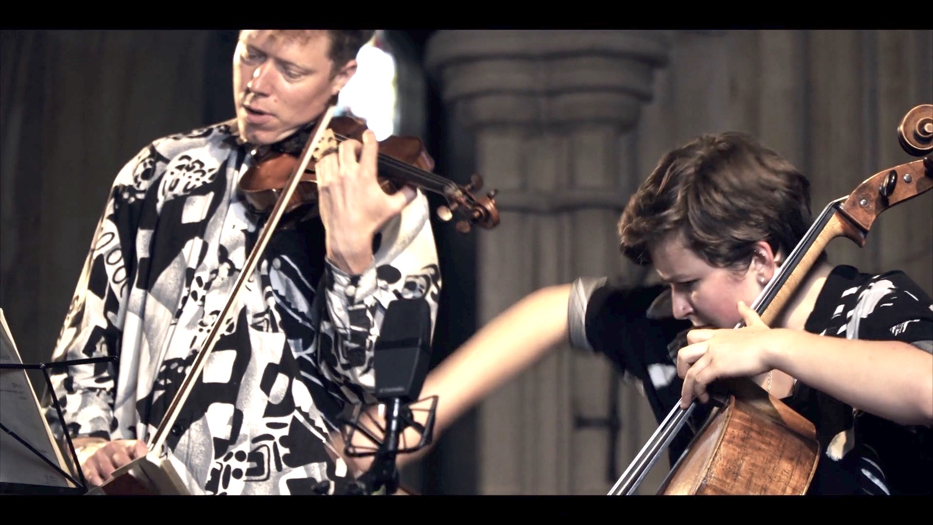 Laura van der Heijden (cello) & Max Baillie (violin)